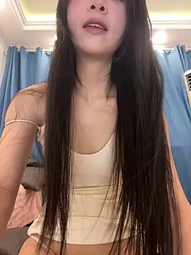 qiqi x online show from 11-09-25, 02:32