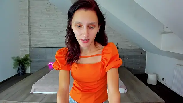 Snapshot of skinnystar_ chatting on 10-14-25, 04:24 skinnystar online show from 10-14-25, 04:24