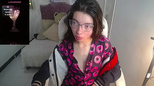 alllyson  online show from 11-13-25, 07:51