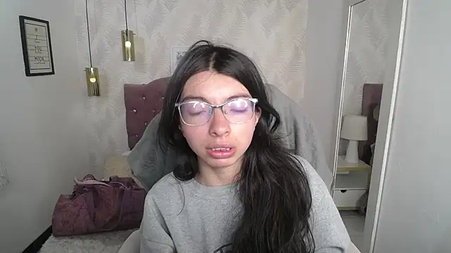 alllyson  online show from 12-18-25, 08:01