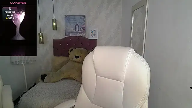 alllyson  online show from 11-11-25, 07:52