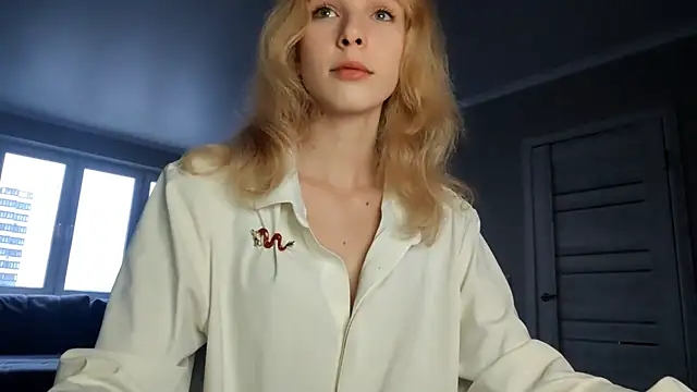 Fafa Fluff online show from 09-18-25, 03:15