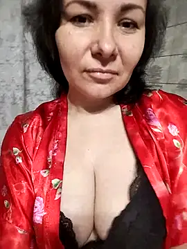 Snapshot of Mia24Blove chatting on 10-15-25, 06:27 Mia24Blove online show from 10-15-25, 06:27