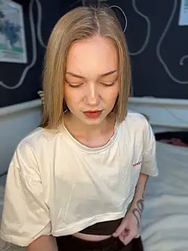 MilaMoone online show from 06-16-26, 11:10