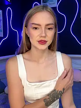 MilaMoone online show from 10-27-25, 11:11