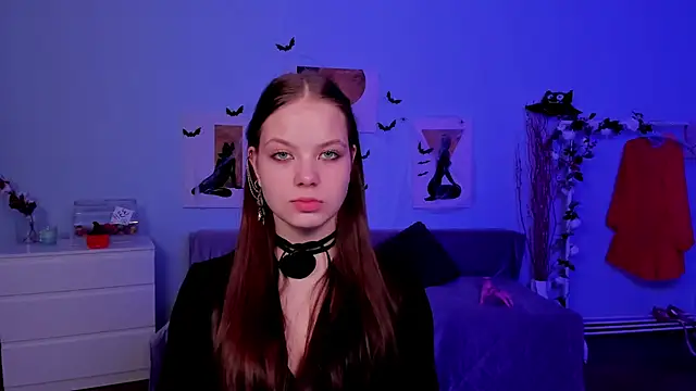 BetsyKiss online show from 10-30-25, 05:10