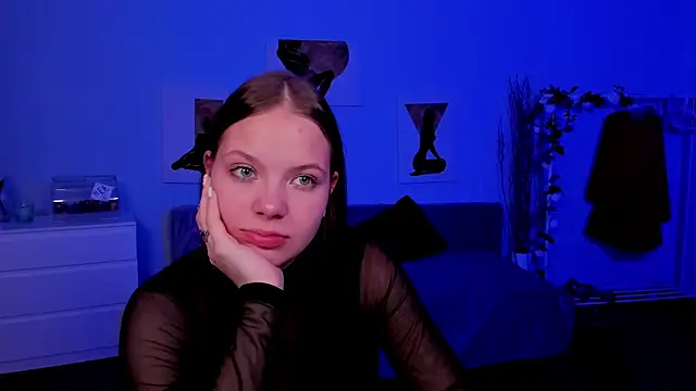 BetsyKiss online show from 11-27-25, 05:35