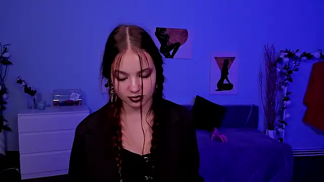 BetsyKiss online show from 10-23-25, 05:11