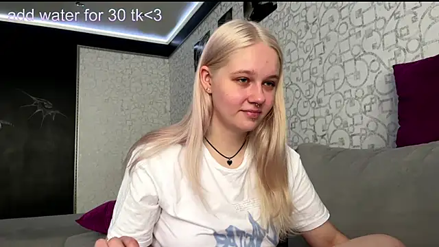Snapshot of Dory_liss chatting on 10-09-25, 05:19 Dory liss online show from 10-09-25, 05:19