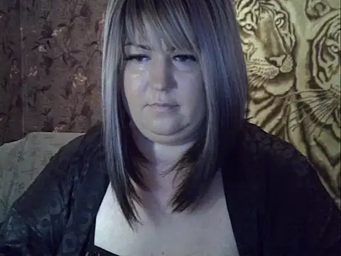 YuliiaSan online show from 12-20-25, 09:06