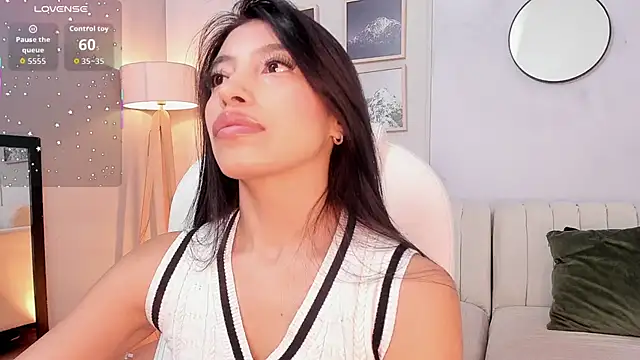 Tiffany Low online show from 01-15-26, 03:26