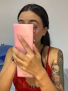 MiQeilaSweet online show from 06-06-26, 11:43