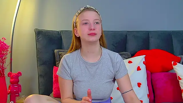 BeatriceBinoche online show from 03-11-26, 06:51