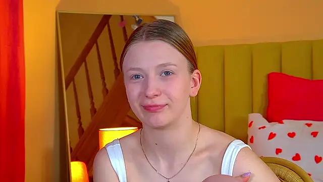 BeatriceBinoche online show from 04-15-26, 07:58