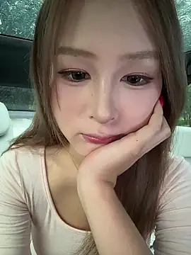 Snapshot of yuki_june chatting on 07-05-26, 07:37 yuki june online show from 07-05-26, 07:37