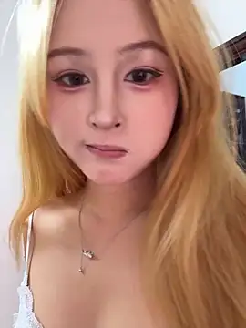 Snapshot of yuki_june chatting on 09-26-25, 11:06 yuki june online show from 09-26-25, 11:06
