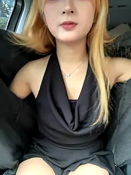 Snapshot of yuki_june chatting on 10-21-25, 08:36 yuki june online show from 10-21-25, 08:36