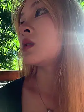 yuki june online show from 10-27-25, 09:10