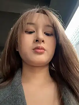 yuki june online show from 02-12-26, 10:15