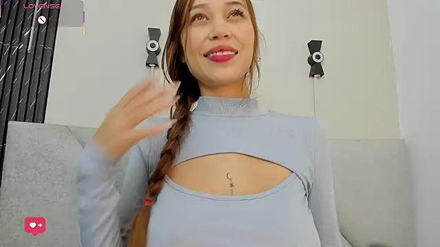 Naomi Rousse online show from 11-29-25, 12:49