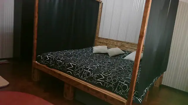 Snapshot of EthelsLover chatting on 06-03-26, 02:33 EthelsLover online show from 06-03-26, 02:33