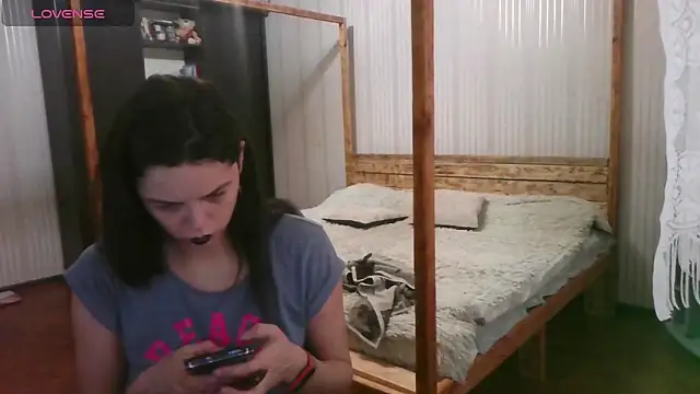 EthelsLover online show from 12-17-25, 09:47