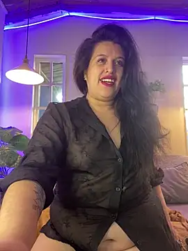 Snapshot of Andrea_secret_ chatting on 06-17-26, 01:43 Andrea secret online show from 06-17-26, 01:43