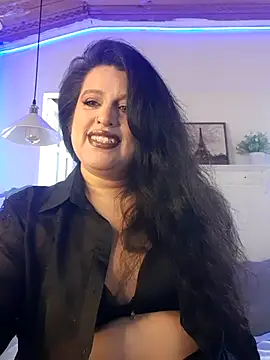 Snapshot of Andrea_secret_ chatting on 04-20-26, 01:56 Andrea secret online show from 04-20-26, 01:56