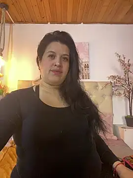 Snapshot of Andrea_secret_ chatting on 07-12-26, 01:45 Andrea secret online show from 07-12-26, 01:45