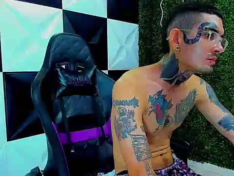 boy tatto777 online show from 09-21-25, 02:00