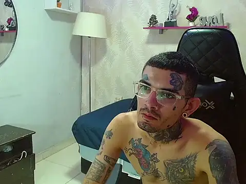 boy tatto777 online show from 09-24-25, 02:34