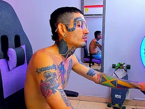 boy tatto777 online show from 09-23-25, 01:18