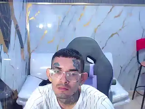 boy tatto777 online show from 09-22-25, 02:01