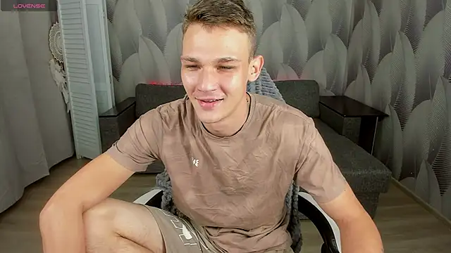 AdamGold01 online show from 10-16-25, 07:33