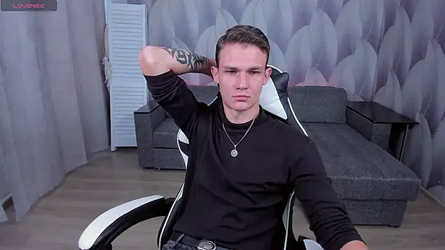 AdamGold01 online show from 10-01-25, 01:26