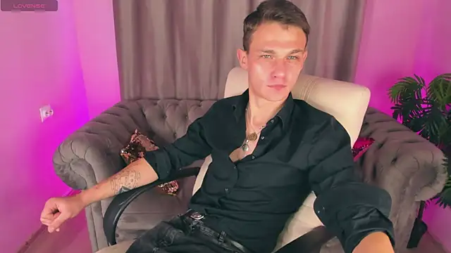 AdamGold01 online show from 10-07-25, 01:12