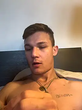 AdamGold01 online show from 10-22-25, 08:47