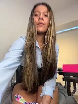 EMILIIA RICHTER   online show from 03-21-26, 07:51