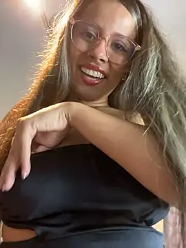 EMILIIA RICHTER   online show from 11-06-25, 06:45