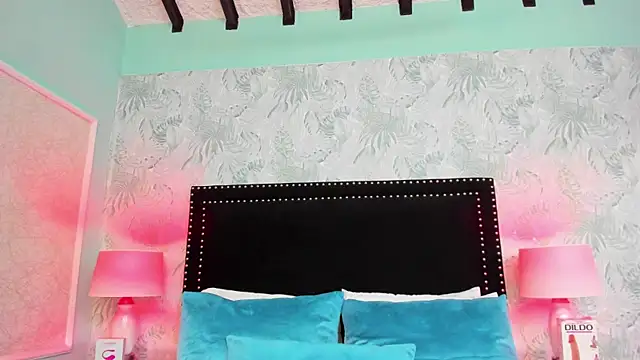 Snapshot of SamyySwet chatting on 02-15-26, 01:17 SamyySwet online show from 02-15-26, 01:17