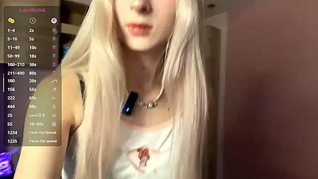 FridaAaberg online show from 10-16-25, 06:32