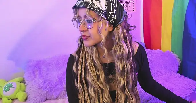 NekoWaifu online show from 11-26-25, 01:22