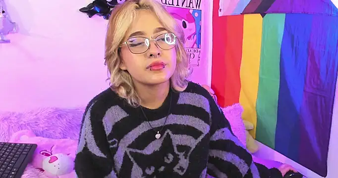 NekoWaifu online show from 10-21-25, 01:10