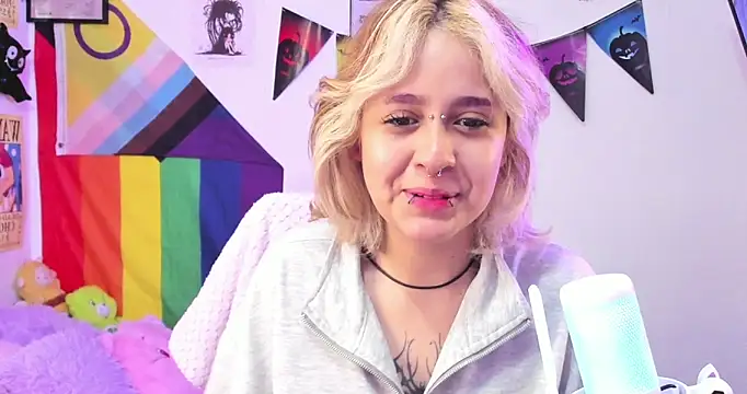 NekoWaifu online show from 10-18-25, 01:24