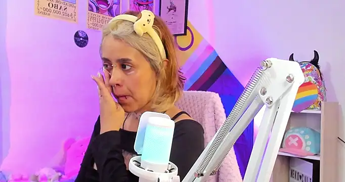 NekoWaifu online show from 09-27-25, 01:28