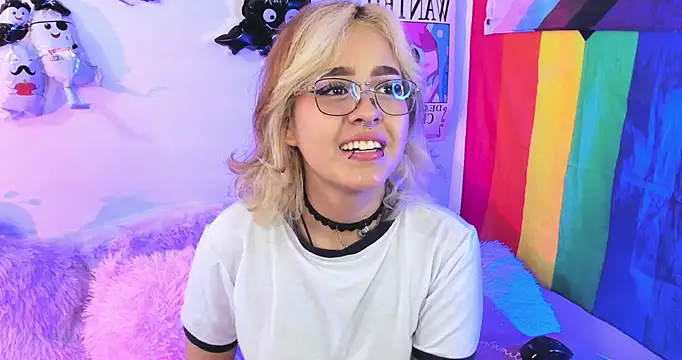 NekoWaifu online show from 10-28-25, 01:10