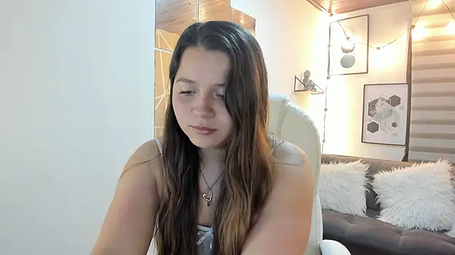 Snapshot of sophiee09_ chatting on 10-10-25, 01:56 sophiee09 online show from 10-10-25, 01:56