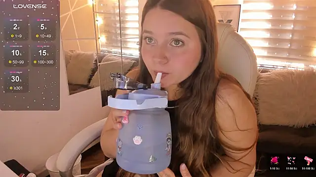 sophiee09  online show from 03-03-26, 04:03