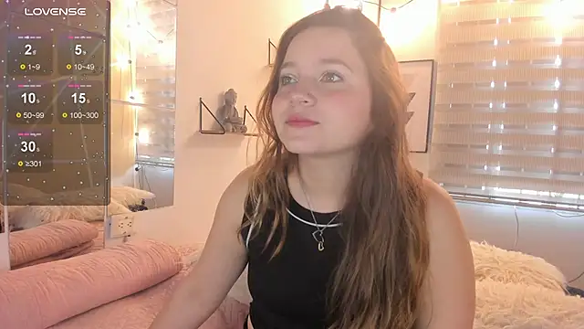 sophiee09  online show from 02-24-26, 01:56