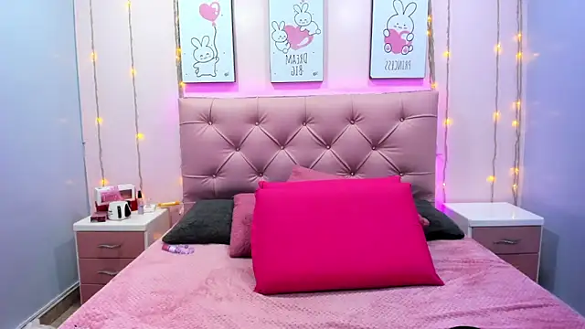 Issaa Tyler online show from 11-28-25, 04:23